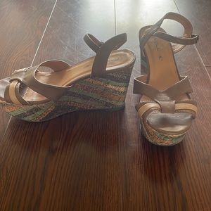 O’NEILL platform heels